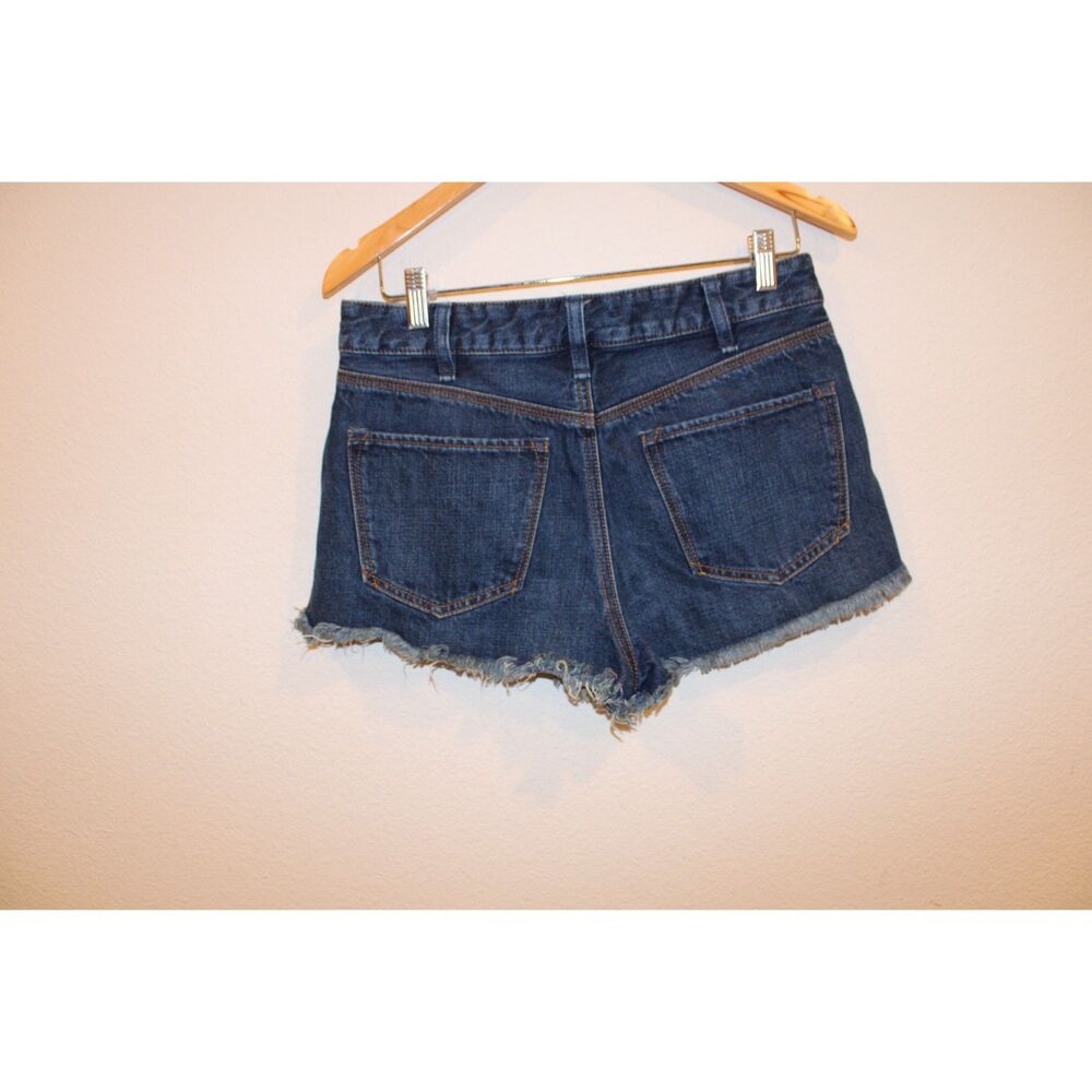 Free People medium wash denim cut off jean shorts size 28 - Picture 5 of 7